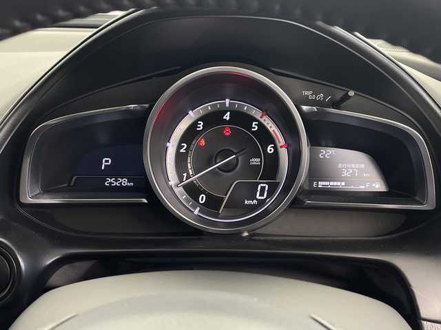 マツダ ＣＸ－３ XD ツーリング 鹿児島県 2016(平28)年 0.3万km ジェットブラックマイカ 純正ナビ/（CD/DVD/BT/フルセグTV）/クルーズコントロール/ヘッドアップディスプレイ/ブラインドスポットモニター/衝突被害軽減ブレーキ/レーンキープアシスト/オートライト/バックカメラ/ハーフレザーシート