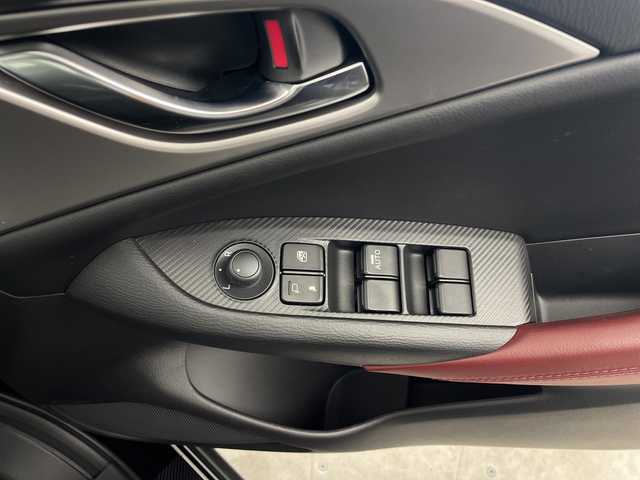 マツダ ＣＸ－３ XD ツーリング 鹿児島県 2016(平28)年 0.3万km ジェットブラックマイカ 純正ナビ/（CD/DVD/BT/フルセグTV）/クルーズコントロール/ヘッドアップディスプレイ/ブラインドスポットモニター/衝突被害軽減ブレーキ/レーンキープアシスト/オートライト/バックカメラ/ハーフレザーシート