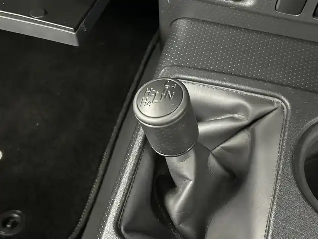 トヨタ ＦＪクルーザー 熊本県 2014(平26)年 4.5万km ブラック/ホワイト ワンオーナー/禁煙車　/社外ナビMDV-X701W（フルセグ・ＢＴ）/ＥＴＣ　/ＨＥＲＩＴＡＧＥマフラー　/背面ハードタイヤケース　/横滑り防止　/社外フロアマット　/社外２０インチＡＷ　/スペアキー２本　/保証書　/取扱説明書