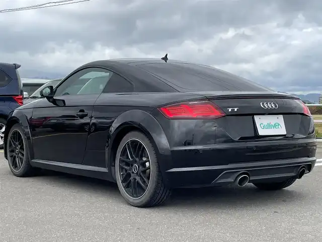 アウディ ＴＴクーペ 2．0 TFSI 佐賀県 2015(平27)年 11万km ミトスブラックメタリック バーチャルコックピット/Audi connect/MMI（Multi Media Interface）/・ナビゲーション/・オーディオビジュアルプレーヤー/・CD/DVD/USB/Bluetooth/フルセグTV/・ハンズフリーテレフォン/パドルシフト/Drive Select/アイドリングストップ/クリアランスソナー/クルーズコントロール/スピードリミッター/電子パーキング/オートブレーキホールド/スマートキー/EURO AFG18インチアルミホイール/純正アルミホイール車載/LEDヘッドライト/オートライト/スペアキー/ETC