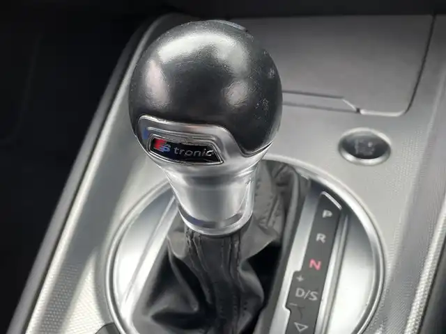 アウディ ＴＴクーペ 2．0 TFSI 佐賀県 2015(平27)年 11万km ミトスブラックメタリック バーチャルコックピット/Audi connect/MMI（Multi Media Interface）/・ナビゲーション/・オーディオビジュアルプレーヤー/・CD/DVD/USB/Bluetooth/フルセグTV/・ハンズフリーテレフォン/パドルシフト/Drive Select/アイドリングストップ/クリアランスソナー/クルーズコントロール/スピードリミッター/電子パーキング/オートブレーキホールド/スマートキー/EURO AFG18インチアルミホイール/純正アルミホイール車載/LEDヘッドライト/オートライト/スペアキー/ETC