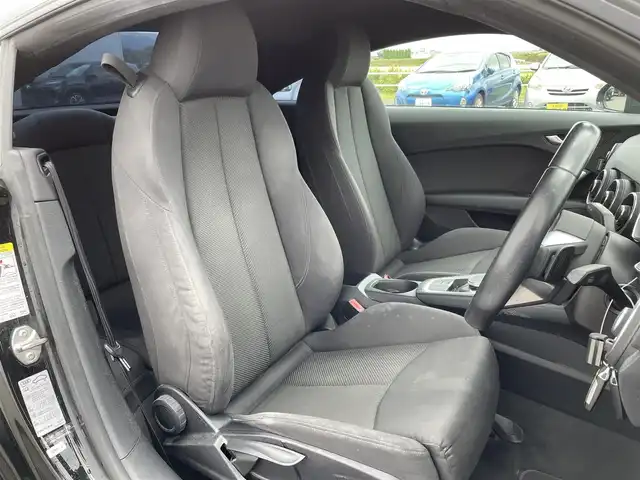 アウディ ＴＴクーペ 2．0 TFSI 佐賀県 2015(平27)年 11万km ミトスブラックメタリック バーチャルコックピット/Audi connect/MMI（Multi Media Interface）/・ナビゲーション/・オーディオビジュアルプレーヤー/・CD/DVD/USB/Bluetooth/フルセグTV/・ハンズフリーテレフォン/パドルシフト/Drive Select/アイドリングストップ/クリアランスソナー/クルーズコントロール/スピードリミッター/電子パーキング/オートブレーキホールド/スマートキー/EURO AFG18インチアルミホイール/純正アルミホイール車載/LEDヘッドライト/オートライト/スペアキー/ETC