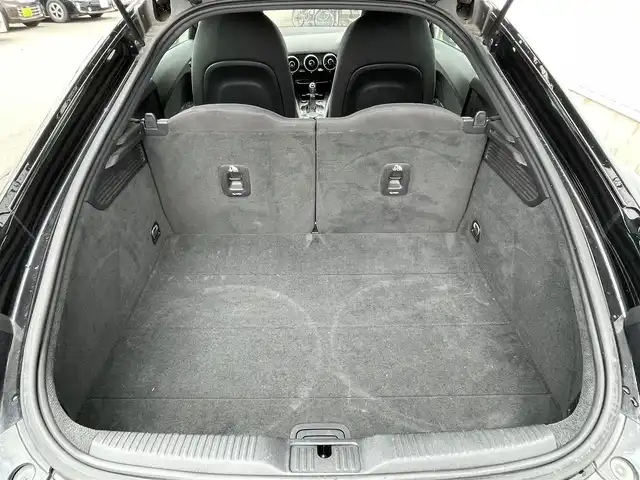 アウディ ＴＴクーペ 2．0 TFSI 佐賀県 2015(平27)年 11万km ミトスブラックメタリック バーチャルコックピット/Audi connect/MMI（Multi Media Interface）/・ナビゲーション/・オーディオビジュアルプレーヤー/・CD/DVD/USB/Bluetooth/フルセグTV/・ハンズフリーテレフォン/パドルシフト/Drive Select/アイドリングストップ/クリアランスソナー/クルーズコントロール/スピードリミッター/電子パーキング/オートブレーキホールド/スマートキー/EURO AFG18インチアルミホイール/純正アルミホイール車載/LEDヘッドライト/オートライト/スペアキー/ETC