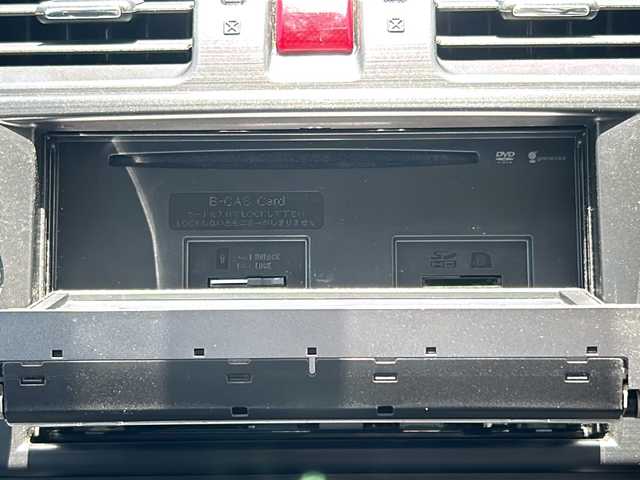 スバル フォレスター 2．0i－L アイサイト 沖縄県 2013(平25)年 9.5万km ダークグレーメタリック 禁煙車　/ＥＴＣ　/悪路走行支援機能　/シートヒーター　/全車速追従クルーズ　/バックモニター　/サンルーフ　/パワーシートＤ／Ｎ席　/衝突軽減システム　/アイドリングストップ　/社外ナビＡＭ／ＦＭ／ＢＴ／ＣＤ／ＤＶＤ/フルセグTV
