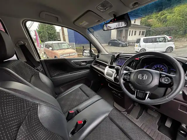 ホンダ Ｎ ＷＧＮ カスタム G 熊本県 2015(平27)年 5.4万km プレミアムホワイトパール 純正ディスプレーオーディオ/【Bluetooth/CD/HDMI/USB/FM/AM】/バックカメラ/ETC/クルーズコントロール/プッシュスタート/HID/スマートキー/オートライト/オートエアコン/ABS/横滑り防止装置/本革巻きステアリング/純正１４インチAW/ドアバイザー/保証書/取扱説明書