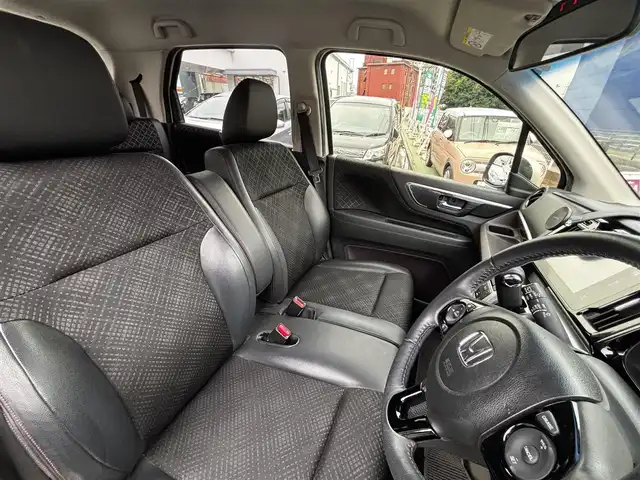 ホンダ Ｎ ＷＧＮ カスタム G 熊本県 2015(平27)年 5.4万km プレミアムホワイトパール 純正ディスプレーオーディオ/【Bluetooth/CD/HDMI/USB/FM/AM】/バックカメラ/ETC/クルーズコントロール/プッシュスタート/HID/スマートキー/オートライト/オートエアコン/ABS/横滑り防止装置/本革巻きステアリング/純正１４インチAW/ドアバイザー/保証書/取扱説明書