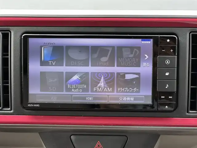 ダイハツ ブーン スタイル SAⅢ 三重県 2019(令1)年 3.1万km ホワイト/ジューシーピンクメタリック 2トーン 純正ナビ・パノラマモニター装着アップグレードパック/（Bluetooth/地デジTV/CD/DVD/AM/FM/SD/USB）/ホワイトルーフ/ホワイトドアミラー/ドライブレコーダー（前）/全方位カメラ/スマートアシスト3/・衝突警報機能/・衝突回避支援ブレーキ機能/・誤発進抑制制御機能/・車線逸脱警報機能/・オートハイビーム/・先行車発進お知らせ機能/ETC/LEDくクリアランスランプ付ヘッドランプ/オートライト/ステアリングスイッチ/USBポート（NAVI/CHARGE）/プッシュスタート/スペアキー/オプティトロンメーター（シルバーリング付自発光式アナログメーター）/シルバー加飾付ウレタン製ステアリング/マゼンタ加飾付ホワイト/ブラックツートンスエード調トリコットシート/運転席シートリフター/助手席シートアンダートレイ/助手席アッパーボックス/リア6：4分割可倒式シート