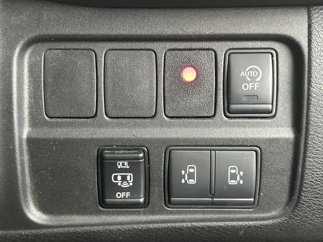 日産 セレナ ハイウェイスターVセレクションⅡ 愛知県 2019(令1)年 6.3万km ダイヤモンドブラック 禁煙車/ワンオーナー/純正9インチナビ/（CD/DVD/Bluetooth/フルセグTV/Blu-ray/SD)/全方位カメラ/フリップダウンモニター/衝突軽減ブレーキ/レーダークルーズコントロール/レーンキープアシスト/オートマチックハイビーム/プロパイロット/コーナーセンサー/インテリジェントルームミラー/ETC/ドライブレコーダー/両側パワースライドドア/純正16インチアルミホイール/スマートキー/スペアキー1本/プッシュスタート/LEDヘッドライト/オートライト/フロントフォグランプ/純正フロアマット/横滑り防止装置