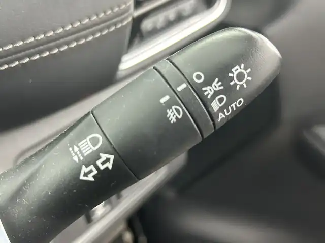 日産 セレナ ハイウェイスターVセレクションⅡ 愛知県 2019(令1)年 6.3万km ダイヤモンドブラック 禁煙車/ワンオーナー/純正9インチナビ/（CD/DVD/Bluetooth/フルセグTV/Blu-ray/SD)/全方位カメラ/フリップダウンモニター/衝突軽減ブレーキ/レーダークルーズコントロール/レーンキープアシスト/オートマチックハイビーム/プロパイロット/コーナーセンサー/インテリジェントルームミラー/ETC/ドライブレコーダー/両側パワースライドドア/純正16インチアルミホイール/スマートキー/スペアキー1本/プッシュスタート/LEDヘッドライト/オートライト/フロントフォグランプ/純正フロアマット/横滑り防止装置