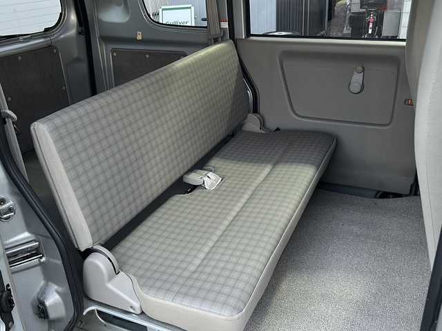 スズキ エブリイ PC 福島県 2005(平17)年 10.6万km シルキーシルバーメタリック 社外オーディオ/・品番：ADB345MP/・CD/AM/両側スライドドア/スペアキー１本/ドアバイザー/純正フロアマット/積込みサマータイヤ/・145/80R12/・溝5mm