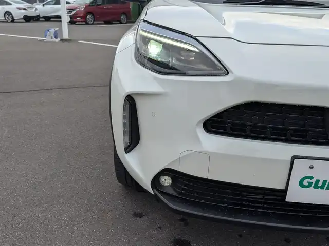 トヨタ ヤリスクロス ハイブリッド Z 福井県 2021(令3)年 3.7万km ブラックマイカ/ホワイトパールクリスタルシャイン 2トーン ワンオーナー車/純正ディスプレイオーディオ/AM/FM/フルセグ/BTCD/USB/Miracast/バックカメラ/全車速追従機能付クルーズコントロール/前後コーナーセンサー/衝突被害軽減システム/レーンキープアシスト/横滑り防止装置/盗難防止装置/アイドリングストップ/SOSボタン/ビルトインETC/前席シートヒーター/純正フロアマット/ダブル＋サイドエアバッグ/カーテンエアバッグ/LEDヘッドライト/Fフォグ/スマートキー