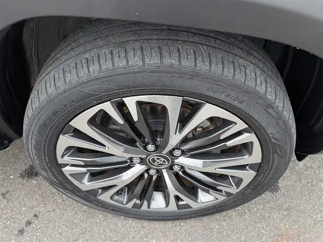 トヨタ ヤリスクロス ハイブリッド Z 福井県 2021(令3)年 3.7万km ブラックマイカ/ホワイトパールクリスタルシャイン 2トーン ワンオーナー車/純正ディスプレイオーディオ/AM/FM/フルセグ/BTCD/USB/Miracast/バックカメラ/全車速追従機能付クルーズコントロール/前後コーナーセンサー/衝突被害軽減システム/レーンキープアシスト/横滑り防止装置/盗難防止装置/アイドリングストップ/SOSボタン/ビルトインETC/前席シートヒーター/純正フロアマット/ダブル＋サイドエアバッグ/カーテンエアバッグ/LEDヘッドライト/Fフォグ/スマートキー