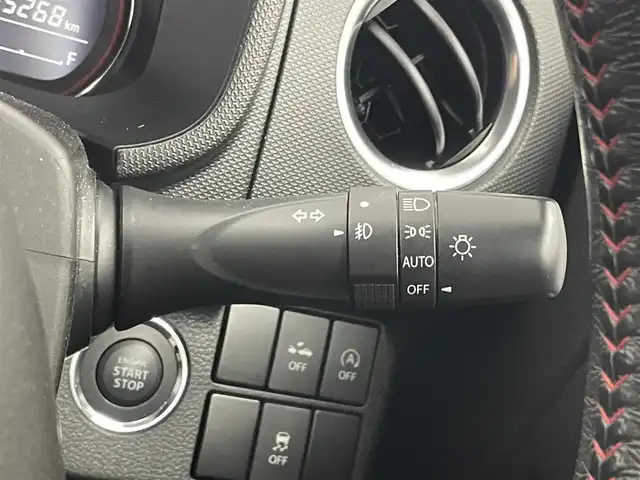 スズキ アルト ワークス 埼玉県 2018(平30)年 4.6万km ピュアホワイトP 衝突軽減ブレーキ/純正SDナビ/バックカメラ/レカロシート/革巻きステアリング/ステアリングリモコン/LEDライト/フォグライト/スマートキー/プッシュスタート