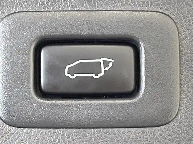 トヨタ アルファード S Cパッケージ 愛知県 2022(令4)年 3.8万km ホワイトパールクリスタルシャイン 純正９インチディスプレイオーディオ　/（FM/AM/Bluetooth/フルセグTV/CarPlay/USB)/モデリスタフルエアロ　/ツインムーンルーフ　/純正フリップダウンモニター/トヨタセーフティセンス/　　-プリクラッシュセーフティ/　　-レーントレーニングアシスト/　　-レーダークルーズコントロール/　　-ロードサインアアシスト/　　-オートマチックハイビーム/先行車発進お知らせ機能/両側パワースライドドア　/ビルトインＥＴＣ　/ＡＣ１００Ｖ　/電動バックドア　/三眼ＬＥＤ　/シートベンチレーション/シートヒーター/ステアリングヒーター/メモリー機能付パワーシート/デジタルインナーミラー/ブラインドスポットモニター　/クリアランスソナー/ドライブレコーダー/バックカメラ/純正フロアマット/電動オットマン