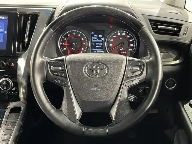 トヨタ アルファード S Cパッケージ 愛知県 2022(令4)年 3.8万km ホワイトパールクリスタルシャイン 純正９インチディスプレイオーディオ　/（FM/AM/Bluetooth/フルセグTV/CarPlay/USB)/モデリスタフルエアロ　/ツインムーンルーフ　/純正フリップダウンモニター/トヨタセーフティセンス/　　-プリクラッシュセーフティ/　　-レーントレーニングアシスト/　　-レーダークルーズコントロール/　　-ロードサインアアシスト/　　-オートマチックハイビーム/先行車発進お知らせ機能/両側パワースライドドア　/ビルトインＥＴＣ　/ＡＣ１００Ｖ　/電動バックドア　/三眼ＬＥＤ　/シートベンチレーション/シートヒーター/ステアリングヒーター/メモリー機能付パワーシート/デジタルインナーミラー/ブラインドスポットモニター　/クリアランスソナー/ドライブレコーダー/バックカメラ/純正フロアマット/電動オットマン