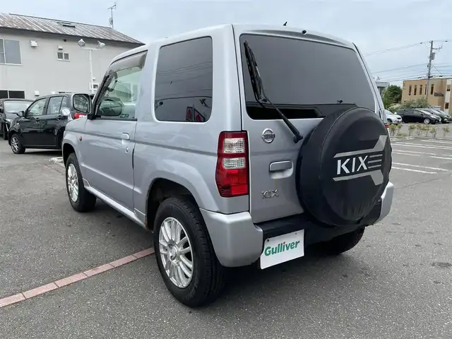 日産 キックス RX 道央・札幌 2009(平21)年 8.2万km クールシルバー ４WD/社外HDDナビ(AM/FM)/ワンセグ（走行中視聴可能）/ドアバイザー/ETC/フォグランプ/ヘッドライトレベライザー/電動格納ミラー/バニティミラー/運転席シートヒーター/積込タイヤ/スペアキー