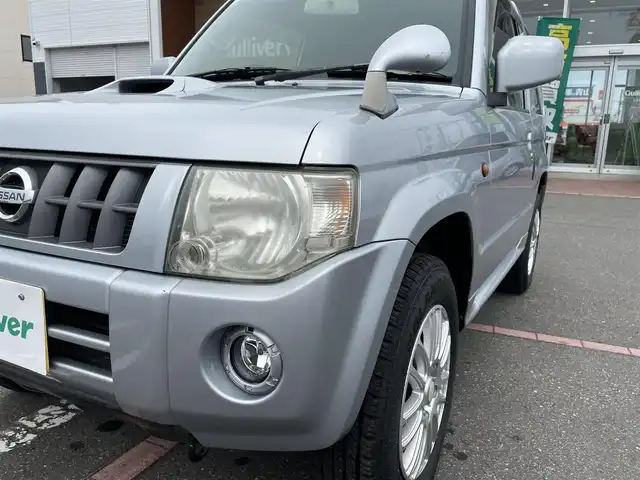 日産 キックス RX 道央・札幌 2009(平21)年 8.2万km クールシルバー ４WD/社外HDDナビ(AM/FM)/ワンセグ（走行中視聴可能）/ドアバイザー/ETC/フォグランプ/ヘッドライトレベライザー/電動格納ミラー/バニティミラー/運転席シートヒーター/積込タイヤ/スペアキー
