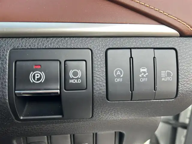 トヨタ ハリアー プレミアム 鹿児島県 2019(令1)年 7.3万km ホワイトパールクリスタルシャイン 純正ＳＤナビ/　　CD/DVD/BT/フルセグ/バックカメラ/フロントカメラ/電動リアゲート/クルーズコントロール/LEDヘッドライト/ハーフレザーシート/純正18インチアルミホイール/ステアリングスイッチ/アイドリングストップ/純正ビルトインETC2.0