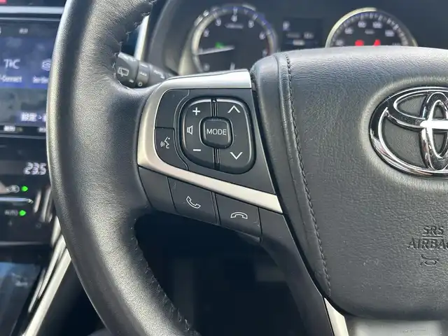 トヨタ ハリアー プレミアム 鹿児島県 2019(令1)年 7.3万km ホワイトパールクリスタルシャイン 純正ＳＤナビ/　　CD/DVD/BT/フルセグ/バックカメラ/フロントカメラ/電動リアゲート/クルーズコントロール/LEDヘッドライト/ハーフレザーシート/純正18インチアルミホイール/ステアリングスイッチ/アイドリングストップ/純正ビルトインETC2.0