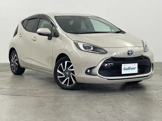 トヨタ アクア Z 群馬県 2023(令5)年 2.5万km クリアベージュメタリック 純正１０．５型ナビ　全周囲カメラ　フルセグＴＶ　アダクティブクルーズコントロール　ブラインドスポットモニター　衝突被害軽減システム　シートヒーター　ハンドルヒーター　パワーシート　ＬＥＤ　ＥＴＣ　禁煙