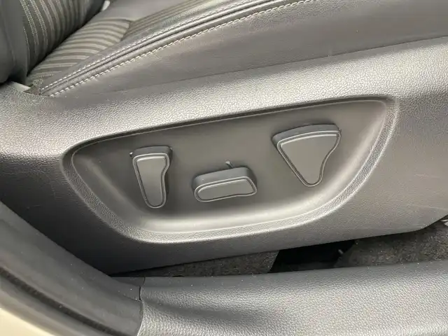 トヨタ アクア Z 群馬県 2023(令5)年 2.5万km クリアベージュメタリック 純正１０．５型ナビ　全周囲カメラ　フルセグＴＶ　アダクティブクルーズコントロール　ブラインドスポットモニター　衝突被害軽減システム　シートヒーター　ハンドルヒーター　パワーシート　ＬＥＤ　ＥＴＣ　禁煙