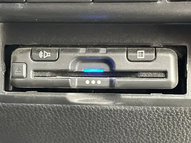 トヨタ アクア Z 群馬県 2023(令5)年 2.5万km クリアベージュメタリック 純正１０．５型ナビ　全周囲カメラ　フルセグＴＶ　アダクティブクルーズコントロール　ブラインドスポットモニター　衝突被害軽減システム　シートヒーター　ハンドルヒーター　パワーシート　ＬＥＤ　ＥＴＣ　禁煙