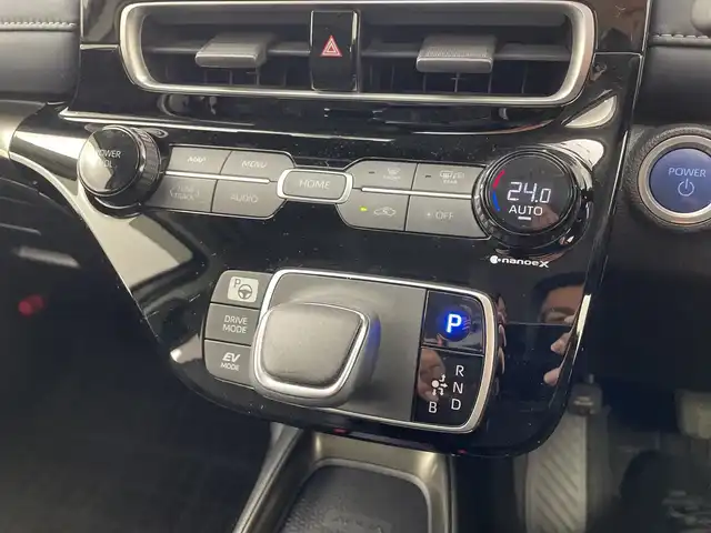 トヨタ アクア Z 群馬県 2023(令5)年 2.5万km クリアベージュメタリック 純正１０．５型ナビ　全周囲カメラ　フルセグＴＶ　アダクティブクルーズコントロール　ブラインドスポットモニター　衝突被害軽減システム　シートヒーター　ハンドルヒーター　パワーシート　ＬＥＤ　ＥＴＣ　禁煙