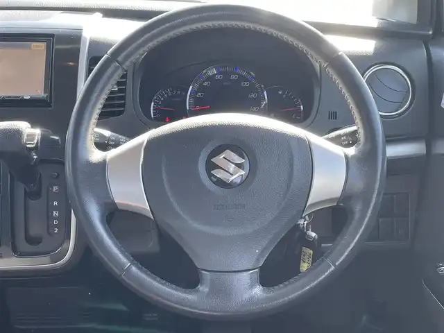 スズキ ワゴンＲ スティングレー X 鹿児島県 2010(平22)年 11.1万km パールホワイト パイオニアナビ/CD/DVD/HIDライト/ETC/プッシュスタート