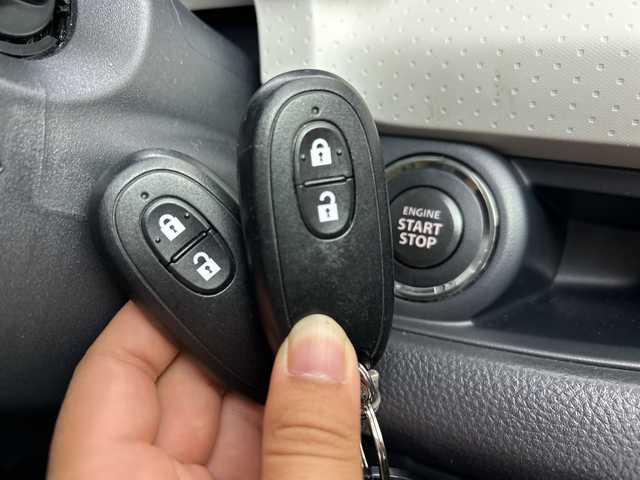 日産 モコ X 三重県 2013(平25)年 2.6万km アーバンブラウン /禁煙車//社外メモリナビ/（CD/DVD/BT/MSV）//フルセグTV//純正13インチホイルキャップ付き夏タイヤ//ヘッドライトレベライザー//電動格納ミラー//純正ドアバイザー//社外フロアマット//ウィンカーミラー//プッシュスタート//スマートキー//スペアキー有