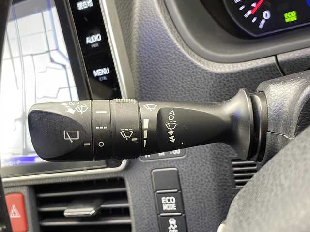 トヨタ ヴォクシー ZS 千葉県 2018(平30)年 6.2万km ホワイトパールクリスタルシャイン ワンオーナー/純正SDナビ(CD/DVD/FM/AM/Bluetooth/フルセグTV)/バックカメラ/ドライブレコーダー/トヨタセーフティセンス/・プリクラッシュセーフティ/・レーンディパーチャーアラート/・オートマチックハイビーム/・先行車発進告知機能/クルーズコントロール/オートライト/LEDヘッドライト/エンジンスターター/スマートキー/保証書/取扱説明書