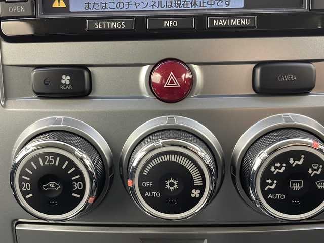 三菱 デリカＤ：５ D－Premium 道央・札幌 2014(平26)年 6.8万km ウォームホワイトパール ・４WD/・純正ナビ（CD/DVD/BT/SD/USB）/・フルセグ/・フリップダウンモニター/・バックカメラ/・両側パワースライド/・HIDライト/・フォグランプ/・パドルシフト/・D席シートヒーター/・電動リアゲート/・電動格納ミラー/・ETC/・横滑り防止