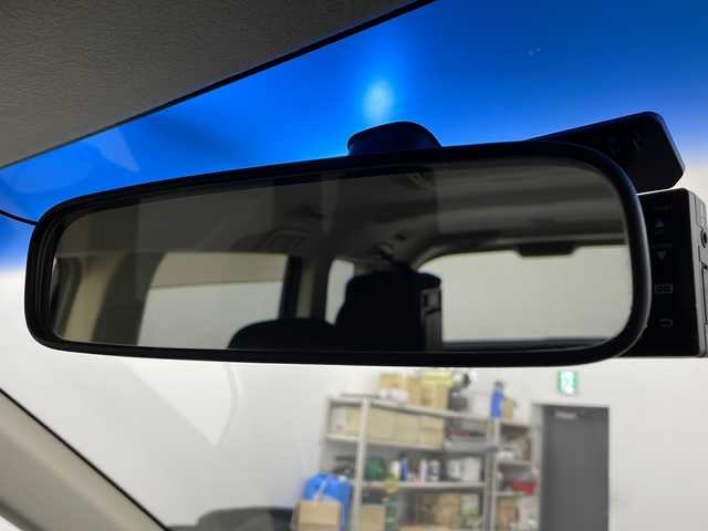 三菱 デリカＤ：５ D－Premium 道央・札幌 2014(平26)年 6.8万km ウォームホワイトパール ・４WD/・純正ナビ（CD/DVD/BT/SD/USB）/・フルセグ/・フリップダウンモニター/・バックカメラ/・両側パワースライド/・HIDライト/・フォグランプ/・パドルシフト/・D席シートヒーター/・電動リアゲート/・電動格納ミラー/・ETC/・横滑り防止