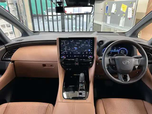 トヨタ ヴェルファイア Z プレミア 東京都 2023(令5)年 0.6万km ブラック ワンオーナー/ガラスルーフ/純正ディスプレイオーディオ14インチナビ/(BT／フルセグ／ミラキャスト／HDMI)/全方位カメラ/茶革シート/スマートキー/プッシュスタート/ドラレコ/ETC/アイドリングストップ/電動格納ミラー/ISOFIX/パドルシフト/ステアスイッチ/D席電動シート/N席電動シート/リア席電動シート/リア席シートヒーター/クーラー/置くだけ充電/オートハイビームアシスト/パワーバックドア/両側パワースライドドア/プライバシーガラス/プリクラッシュセーフティ/レーダークルコン/フロントクロストラフィックアラート/レーンディパーチャーアラート/レーンチェンジアシスト/プロアクティブドライビングアシスト/リアクロストラフィックアラート/ブラインドスポットモニター/後方車両接近告知/パーキングサポートブレーキ/安心降車アシスト/周辺車両接近時サポート/クリアランスソナー/デジタルインナーミラー/オートライト/オッドマン/純正フロアマット/LEDライト/AC100V/保証書/取扱説明書/記録簿