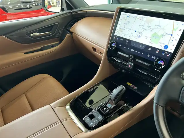 トヨタ ヴェルファイア Z プレミア 東京都 2023(令5)年 0.6万km ブラック ワンオーナー/ガラスルーフ/純正ディスプレイオーディオ14インチナビ/(BT／フルセグ／ミラキャスト／HDMI)/全方位カメラ/茶革シート/スマートキー/プッシュスタート/ドラレコ/ETC/アイドリングストップ/電動格納ミラー/ISOFIX/パドルシフト/ステアスイッチ/D席電動シート/N席電動シート/リア席電動シート/リア席シートヒーター/クーラー/置くだけ充電/オートハイビームアシスト/パワーバックドア/両側パワースライドドア/プライバシーガラス/プリクラッシュセーフティ/レーダークルコン/フロントクロストラフィックアラート/レーンディパーチャーアラート/レーンチェンジアシスト/プロアクティブドライビングアシスト/リアクロストラフィックアラート/ブラインドスポットモニター/後方車両接近告知/パーキングサポートブレーキ/安心降車アシスト/周辺車両接近時サポート/クリアランスソナー/デジタルインナーミラー/オートライト/オッドマン/純正フロアマット/LEDライト/AC100V/保証書/取扱説明書/記録簿