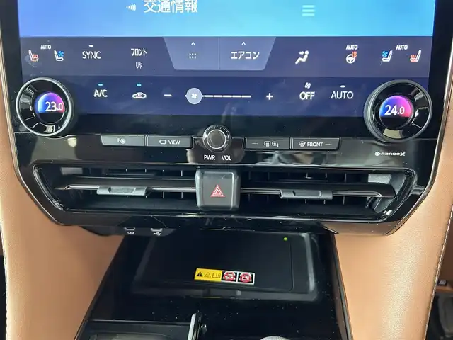 トヨタ ヴェルファイア Z プレミア 東京都 2023(令5)年 0.6万km ブラック ワンオーナー/ガラスルーフ/純正ディスプレイオーディオ14インチナビ/(BT／フルセグ／ミラキャスト／HDMI)/全方位カメラ/茶革シート/スマートキー/プッシュスタート/ドラレコ/ETC/アイドリングストップ/電動格納ミラー/ISOFIX/パドルシフト/ステアスイッチ/D席電動シート/N席電動シート/リア席電動シート/リア席シートヒーター/クーラー/置くだけ充電/オートハイビームアシスト/パワーバックドア/両側パワースライドドア/プライバシーガラス/プリクラッシュセーフティ/レーダークルコン/フロントクロストラフィックアラート/レーンディパーチャーアラート/レーンチェンジアシスト/プロアクティブドライビングアシスト/リアクロストラフィックアラート/ブラインドスポットモニター/後方車両接近告知/パーキングサポートブレーキ/安心降車アシスト/周辺車両接近時サポート/クリアランスソナー/デジタルインナーミラー/オートライト/オッドマン/純正フロアマット/LEDライト/AC100V/保証書/取扱説明書/記録簿