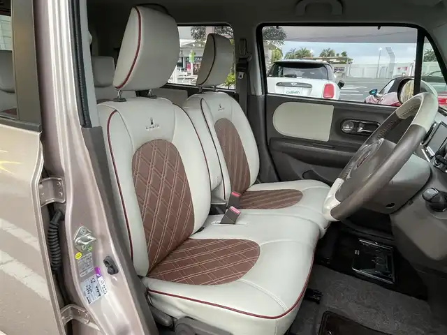 スズキ ラパン ショコラ X 宮崎県 2015(平27)年 4.8万km シャンパンピンクPM 社外SDナビ【MDV-D503】（Bluetooth/CD/DVD/TV）/ETC/プッシュスタート/スマートキー/電動格納ミラー/アイドリングストップ/純正フロアマット