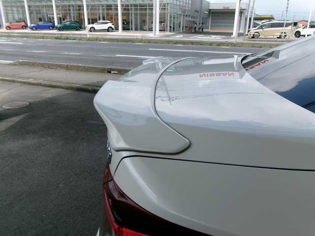 トヨタ クラウン ハイブリッド アスリートS 群馬県 2017(平29)年 7.1万km ホワイトパールクリスタルシャイン モデリスタエアロキット/TRDリヤスポイラー/ステアリングヒーター/シートヒーター/プリプラッシュセーフティ/レーダークルーズコントロール/レーンディパーチャーアラート/インテリジェントクリアランスソナー/TVキャンセラー