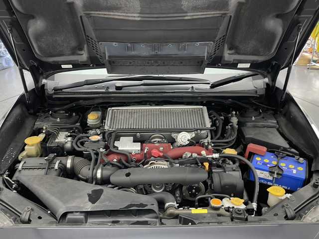 スバル ＷＲＸ ＳＴＩ STI 長野県 2016(平28)年 7.6万km ダークグレーメタリック 4WD/6MT/ターボ/純正SDナビ（DISC/SD/FM/AM//フルセグTV/Bluetooth/USB）/SI-DRIVE/DCCD（ドライバーズコントロールセンターデフ）/前方ドラレコ/フロントガラスヒーター/オートワイパー/LEDヘッドライト/ヘッドライトウォッシャー/ヘッドライトレベライザー/電格ウインカーミラー/フォグライト/リアフォグ/プッシュスタートボタン/ビルトインETC/ALL AUTOパワーウインドウ/D席パワーシート/ハーフレザーシート/純正18インチアルミ/純正McGard製ホイールロックナット/アルミスポーツペダル/インプレッサ用ラゲッジマット/スペアキー×1