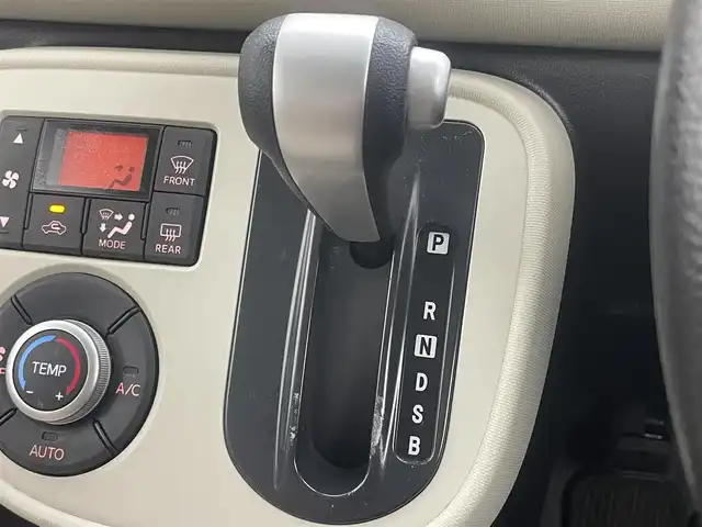 ダイハツ ミラ ココア プラスX 埼玉県 2016(平28)年 4.6万km ココアベージュマイカメタリック 社外メモリナビ【CN-E310D】/（CD/Ｂｌｕｅｔｏｏｔｈ/ワンセグ）/バックカメラ/前後ドライブレコーダー/アイドリングストップ/ＥＴＣ/ＨＩＤライト/フォグライト/ルーフレール