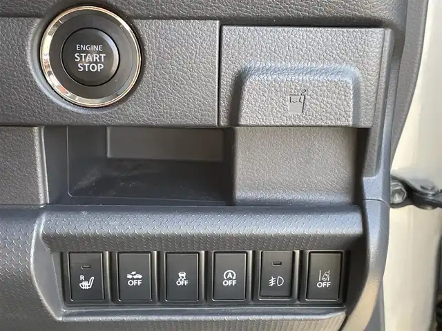 スズキ ハスラー X 福岡県 2018(平30)年 3.5万km スチールシルバーM 社外ナビ(CN-E300D) /CD/ワンセグTV/Bluetooth/バックカメラ /D/N席シートヒーター /レーダーブレーキサポート /アイドリングストップ /純正15インチアルミホイール　/電格ミラー　/オートライト