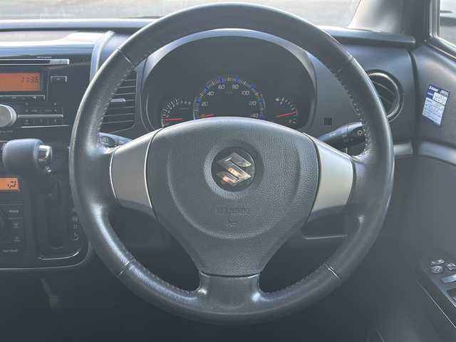 スズキ ワゴンＲ スティングレー X 京都府 2008(平20)年 6万km スパークブラックパール ワンオーナー/純正オーディオ/・CD/FM/AM/ETC/盗難防止装置/革巻きステアリング/スマートキー×2/プッシュスタートボタン/オートエアコン/純正14インチアルミホイール/純正フロアマット/取扱説明書/保証書