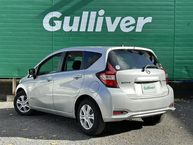 日産 ノート e－パワー X 東京都 2016(平28)年 2.5万km ブリリアントシルバー ワンオーナー/純正ナビ（MJ116D-W)/・フルセグTV/Bluetoothオーディオ/DVD/バックカメラ/レーンキープアシスト/衝突軽減システム/ステアリングスイッチ/オートライト/ETC/スマートキー/スペアキー×1/保証書/整備記録簿/取扱説明書