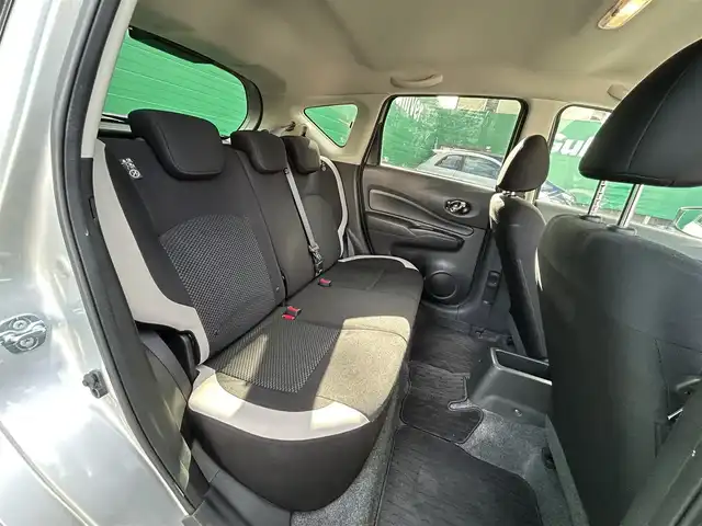 日産 ノート e－パワー X 東京都 2016(平28)年 2.5万km ブリリアントシルバー ワンオーナー/純正ナビ（MJ116D-W)/・フルセグTV/Bluetoothオーディオ/DVD/バックカメラ/レーンキープアシスト/衝突軽減システム/ステアリングスイッチ/オートライト/ETC/スマートキー/スペアキー×1/保証書/整備記録簿/取扱説明書