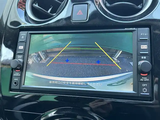 日産 ノート e－パワー X 東京都 2016(平28)年 2.5万km ブリリアントシルバー ワンオーナー/純正ナビ（MJ116D-W)/・フルセグTV/Bluetoothオーディオ/DVD/バックカメラ/レーンキープアシスト/衝突軽減システム/ステアリングスイッチ/オートライト/ETC/スマートキー/スペアキー×1/保証書/整備記録簿/取扱説明書