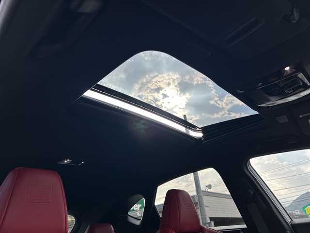 レクサス ＮＸ 450h+ Fスポーツ 山口県 2023(令5)年 2.2万km ホワイトノーヴァガラスフレーク ワンオーナー車/純正エアロ/サンルーフ/純正ナビ/Bluetooth/フルセグTV/バック＆全周囲カメラ/ヘッドアップディスプレイ/ブラインドスポットモニター/デジタルインナーミラー/パワーバックドア/赤黒レザーシート/前席パワーシート/前席シートヒーター＆ベンチレーション/ステアリングヒーター/レーダークルーズコントロール/ステアリングスイッチ/電動チルト＆テレスコピック/純正20インチAW/保証書・取説/スペアキー1個・カードキー1枚