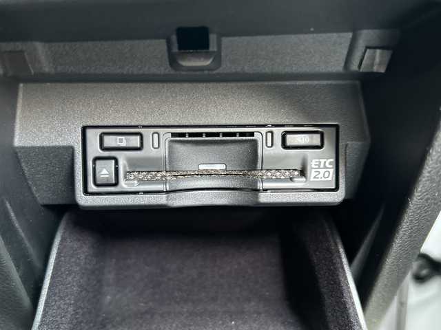 レクサス ＮＸ 450h+ Fスポーツ 山口県 2023(令5)年 2.2万km ホワイトノーヴァガラスフレーク ワンオーナー車/純正エアロ/サンルーフ/純正ナビ/Bluetooth/フルセグTV/バック＆全周囲カメラ/ヘッドアップディスプレイ/ブラインドスポットモニター/デジタルインナーミラー/パワーバックドア/赤黒レザーシート/前席パワーシート/前席シートヒーター＆ベンチレーション/ステアリングヒーター/レーダークルーズコントロール/ステアリングスイッチ/電動チルト＆テレスコピック/純正20インチAW/保証書・取説/スペアキー1個・カードキー1枚