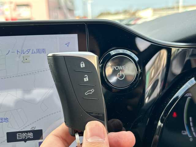 レクサス ＮＸ 450h+ Fスポーツ 山口県 2023(令5)年 2.2万km ホワイトノーヴァガラスフレーク ワンオーナー車/純正エアロ/サンルーフ/純正ナビ/Bluetooth/フルセグTV/バック＆全周囲カメラ/ヘッドアップディスプレイ/ブラインドスポットモニター/デジタルインナーミラー/パワーバックドア/赤黒レザーシート/前席パワーシート/前席シートヒーター＆ベンチレーション/ステアリングヒーター/レーダークルーズコントロール/ステアリングスイッチ/電動チルト＆テレスコピック/純正20インチAW/保証書・取説/スペアキー1個・カードキー1枚