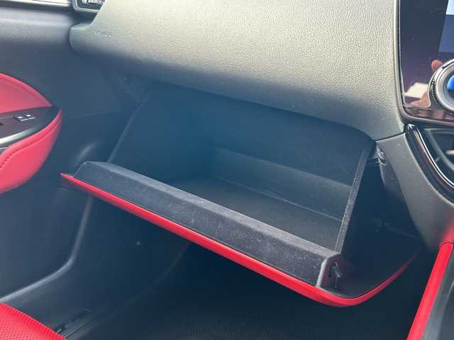 レクサス ＮＸ 450h+ Fスポーツ 山口県 2023(令5)年 2.2万km ホワイトノーヴァガラスフレーク ワンオーナー車/純正エアロ/サンルーフ/純正ナビ/Bluetooth/フルセグTV/バック＆全周囲カメラ/ヘッドアップディスプレイ/ブラインドスポットモニター/デジタルインナーミラー/パワーバックドア/赤黒レザーシート/前席パワーシート/前席シートヒーター＆ベンチレーション/ステアリングヒーター/レーダークルーズコントロール/ステアリングスイッチ/電動チルト＆テレスコピック/純正20インチAW/保証書・取説/スペアキー1個・カードキー1枚