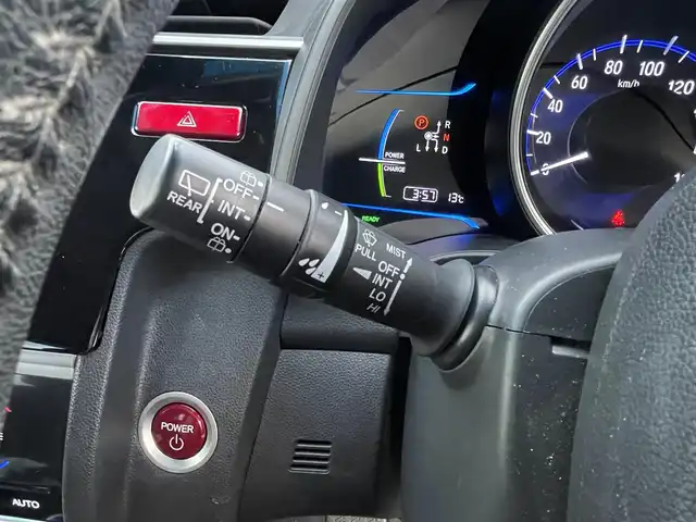 ホンダ フィット ハイブリット Lパッケージ 栃木県 2013(平25)年 7.6万km プレミアムホワイトパール 社外SDナビ/・フルセグTV/・CD/DVD/BT/・USB/SD/・AM.FM/バックカメラ/ビルトインETC/革巻きステアリング/ステアリングスイッチ/クルーズコントロール/ハーフレザーシート/LEDヘッドライト/オートライト/スマートキー/プッシュスタート/純正フロアマット/ドアバイザー/横滑り防止システム/電動格納ウィンカーミラー