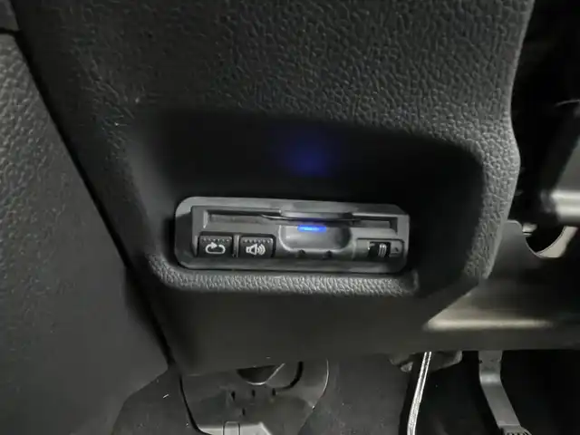 ホンダ フィット ハイブリット Lパッケージ 栃木県 2013(平25)年 7.6万km プレミアムホワイトパール 社外SDナビ/・フルセグTV/・CD/DVD/BT/・USB/SD/・AM.FM/バックカメラ/ビルトインETC/革巻きステアリング/ステアリングスイッチ/クルーズコントロール/ハーフレザーシート/LEDヘッドライト/オートライト/スマートキー/プッシュスタート/純正フロアマット/ドアバイザー/横滑り防止システム/電動格納ウィンカーミラー